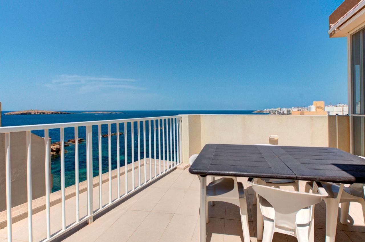 Modern Seaside 2 Bedroom Penthouse With Sea Views St. Paul's Bay Bagian luar foto